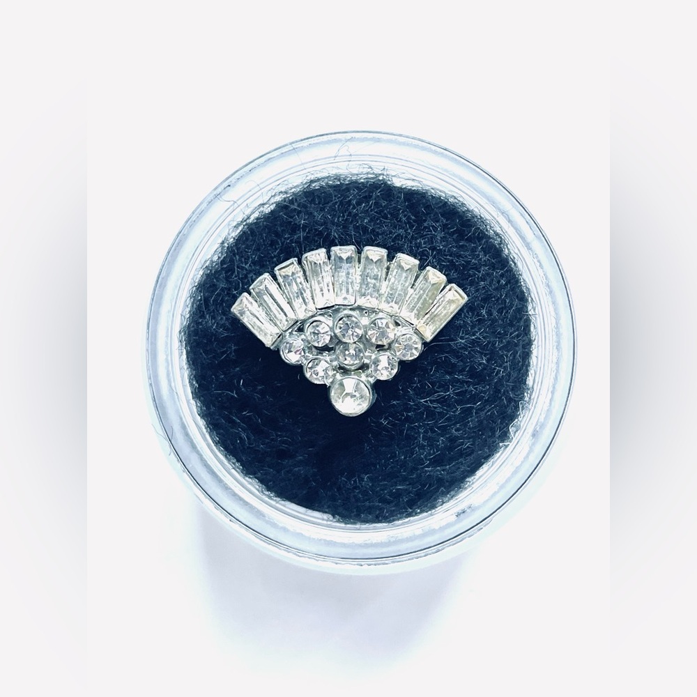 Art Deco Silver Rhinestone Pin - Picture 10 of 10